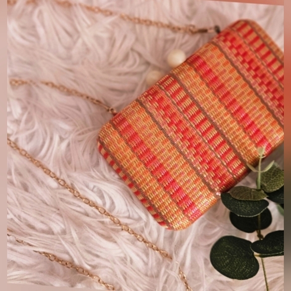 Handbags - Vintage Kisslock bag